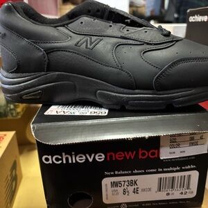 New Balance women’s black  Athletic Shoes